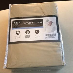 Queen size ruffled bedskirt beige